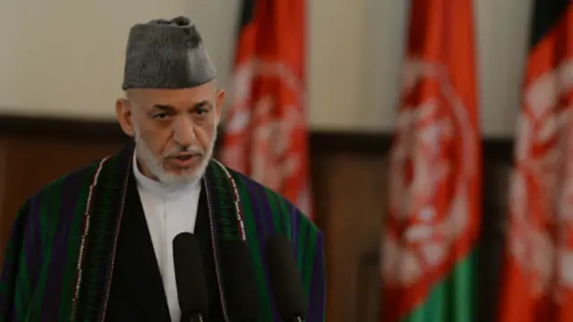 کرزي زیاته کړه، که چېرې بهرني موانع نه وای، هېواد به اوسني حالت کې نه وای او ډېر پرمختګ به شوی وای. 