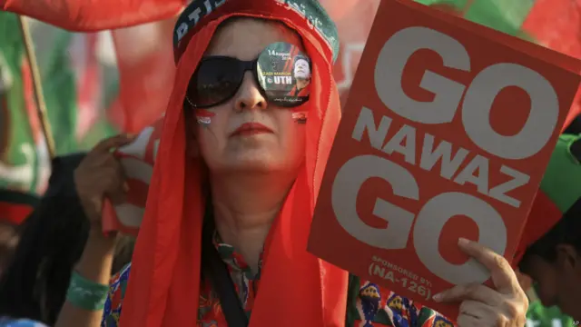 یہ جلسہ ایک طرف تو عمران خان اور تحریک انصاف سے لوگوں کی وابستگی کا مظہر تھا تو دوسری طرف اس میں حکمرانوں سے لوگوں کی بے زاری بھی ظاہر ہو رہی تھی۔