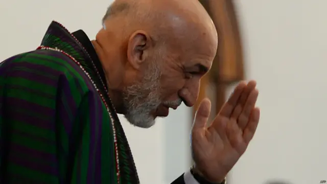 حامد کرزی در سیزده سال گذشته در راس حکومت افغانستان بود؛ یک دور رئیس اداره موقت، یک دور کوتاه رئیس دولت انتقالی و دو دوره پنج ساله رئیس جمهوری افغانستان بود.