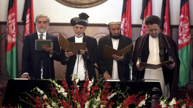 آقای عبدالله و معاونانش هم در حضور اشرف غنی احمدزی سوگند خوردند.