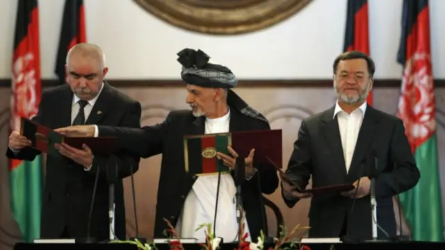 غني خپلو مرستیالانو (عبدالرشید دوستم او سرور دانش) ته لوړه ورکړه. 