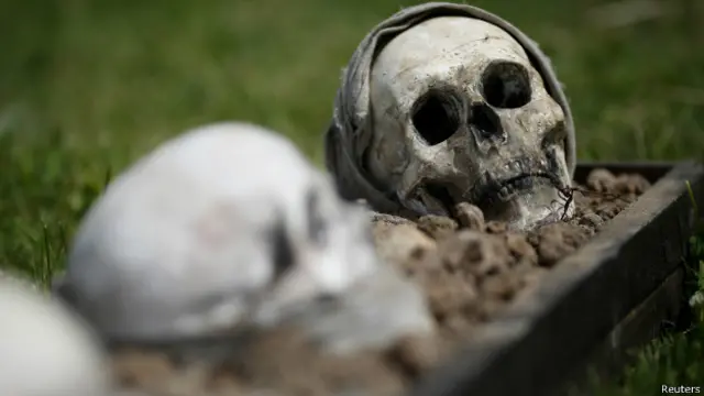 Останки жертв в Сребренице