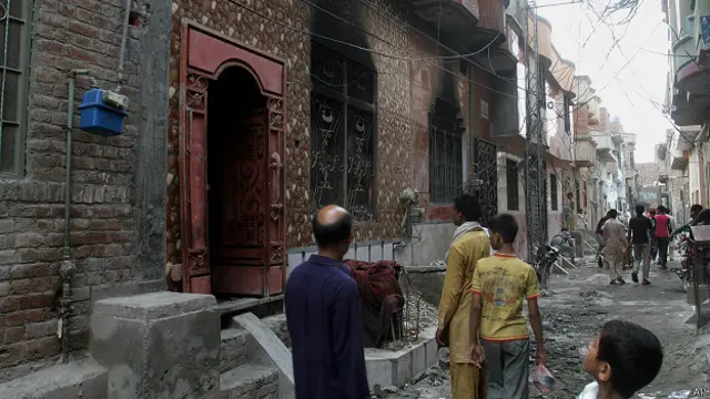 بچنے والے متاثرین خوف کے باعث اب تک لوٹ نہیں پائے اور آج بھی ان مکانوں کو تالے لگے ہیں اور پولیس کی ایک نفری ان خالی مکانوں کی نگرانی کرتی ہے۔