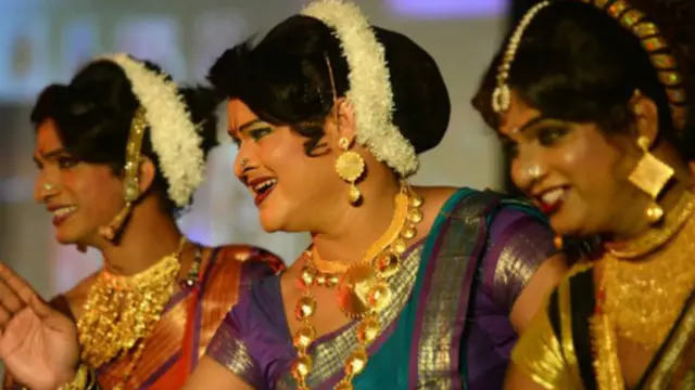 بھارت میں تقریباً بیس لاکھ تیسری نصف آبادی رہتی ہے۔