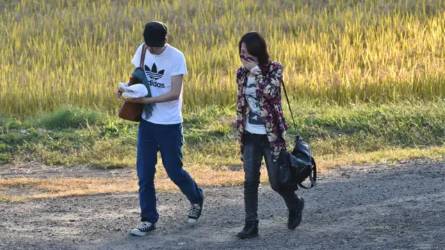 keluarga dan rekan korban gunung ontake