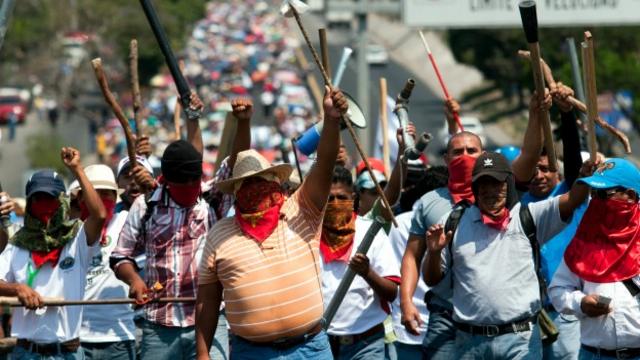 Protesta de maestros en Guerrero. Foto: AFP