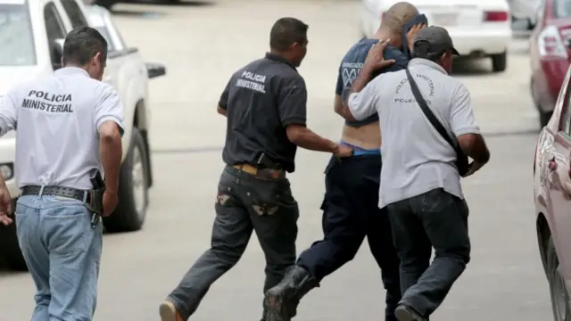 Detención de policías de Iguala, Guerrero