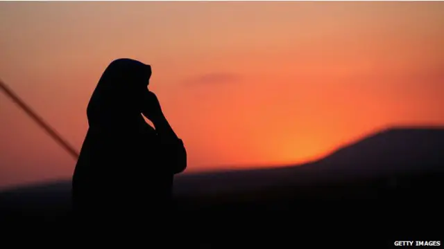 İyun ayında şəhərə İD döyüşçülərinin daxil olmasından sonra Mosulu minlərlə adam tərk edib. 