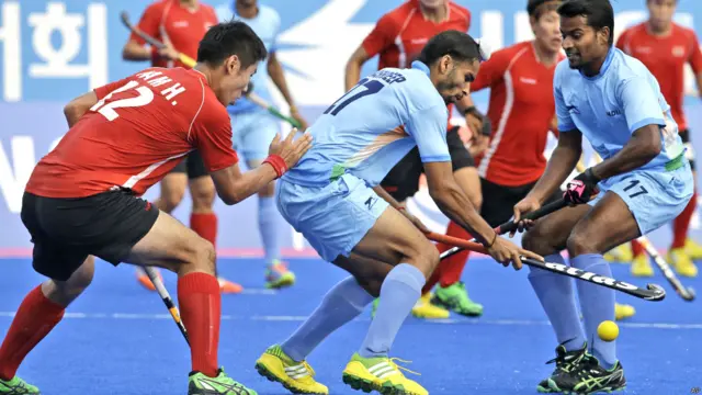 میچ کے تیسرے کوارٹر میں بھارت نے پہلے توگول کرنے کے تین مواقع ضائع کیے تاہم پھر تیسرا کوارٹر ختم ہونے سے محض ایک منٹ پہلے بھارت کی جانب سے آکاش دیپ سنگھ نے میچ کا واحد گول کر دیا۔