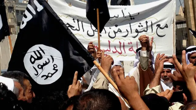 آسٹریلیا کے وزیرِ اعظم کا کہنا ہے کہ دولتِ اسلامیہ کے قاتلوں سے نہ صرف عراقی عوام بلکہ خود آسٹریلوی عوام کو بھی خطرہ ہے