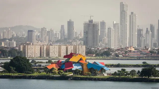Biomuseo y Ciudad de Panamá