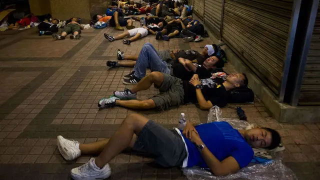 معترضان چشم‌به‌راه تعطیلی 'روز ملی' اند تا جمعیت بیشتری به تظاهرات بپیوندد