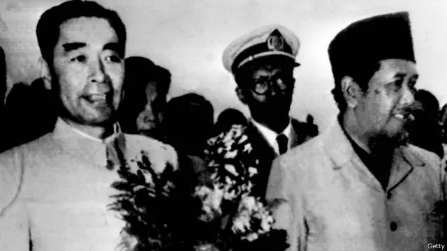 Ông Chu Ân Lai và thủ tướng cánh tả Indonesia Aly Sasto-Amdjojo ở Bandung năm 1955