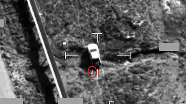 英國國防部提供的錄像顯示,皇家空軍戰機周二對一輛輕型武裝卡車進行打擊。