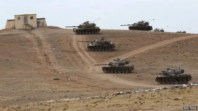 تانک‌های ترکیه در نزدیکی مرز سوریه موضع گرفته‌اند