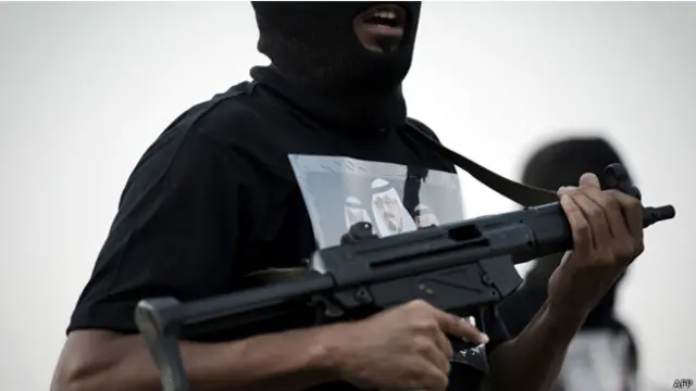 تتزامن الاحداث مع موسم الحج