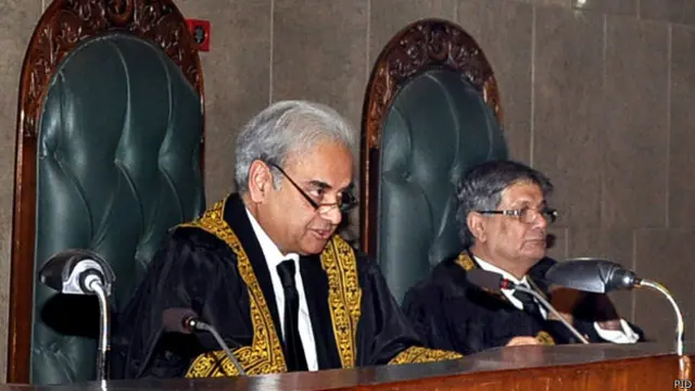 جوڈیشل کمیشن نے تمام سیاسی جماعتوں سے کہا ہے کہ وہ آئندہ دو روز میں ان سوالات سے متعلق شواہد کمیشن کے سامنے جمع کروا دیں