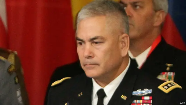  جنرال کمپبل وايي ډېری طالب جنګیالي له خپل مشر ملا محمد عمر څخه ناراضه شوي او له داعش ډلې سره یو ځای شوي دي