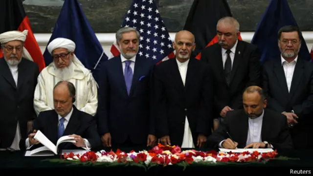 په افغانستان کې امریکايي قومندان د امریکا او کابل ترمنځ د امنیتي تړون د لاسلیکېدو هرکلی کړی