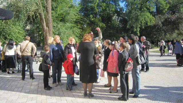 Во двое школы