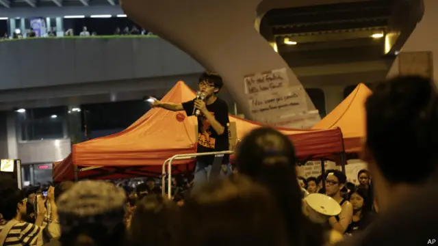 Pelajar dan mahasiswa, berunjuk rasa lebih awal dari yang direncanakan kelompok Occupy Central