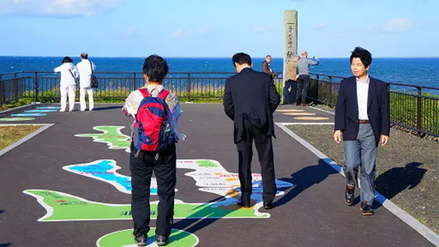 根室市纳沙布岬是日本最东端的崖，这里可远眺齿舞群岛和色丹岛，吸引着日本内外游人。