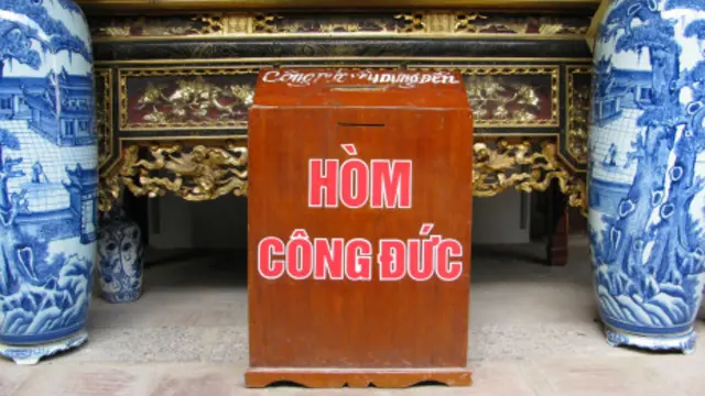 Hòm công đức