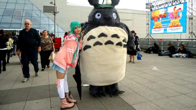 我现在正用我所爱的事物和他们所爱的行动,创造出不同国家的人们如同宝石一般闪耀的友谊。