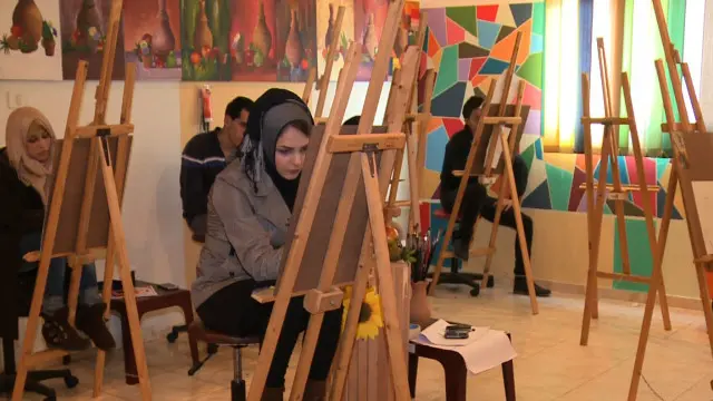 ظروف الحصار والمعاناة السياسية و الاقتصادية التي يعيشها القطاع تضع الفن والقضايا الثقافية في ذيل أولويات المواطن الغزاوي