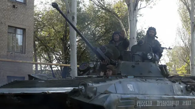 اوکراین از حمله جدایی طلبان به فرودگاه با استفاده از تانک خبر داده است