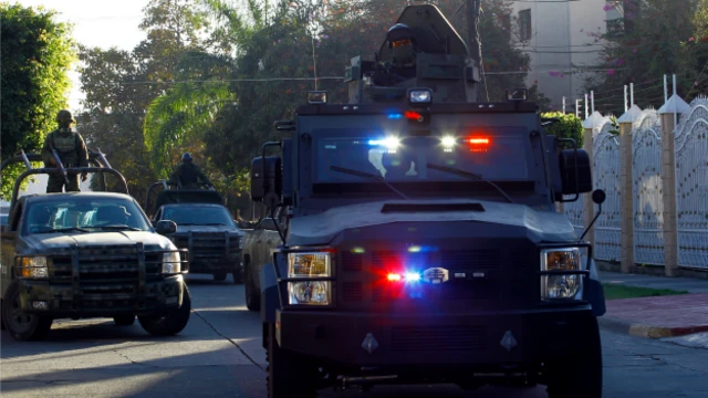 حکام کا کہنا ہے کہ مقامی پولیس اور حکام کے جرائم پیشہ گروہوں کے ساتھ تعلقات ہیں