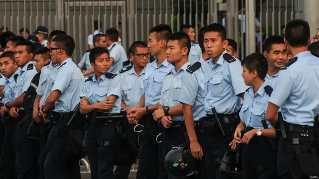 戴耀廷还批评警方未能做好保护市民的职责。