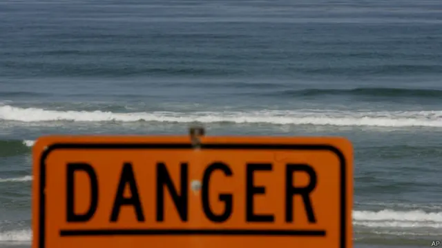 Закрытый пляж в Калифорнии в 2008 году