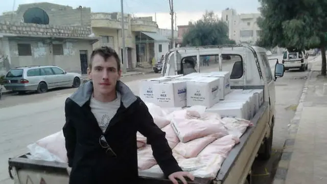 عبدالرحمان کے والدین کے بقول ان کا بیٹا منزل کی تلاش میں تھا