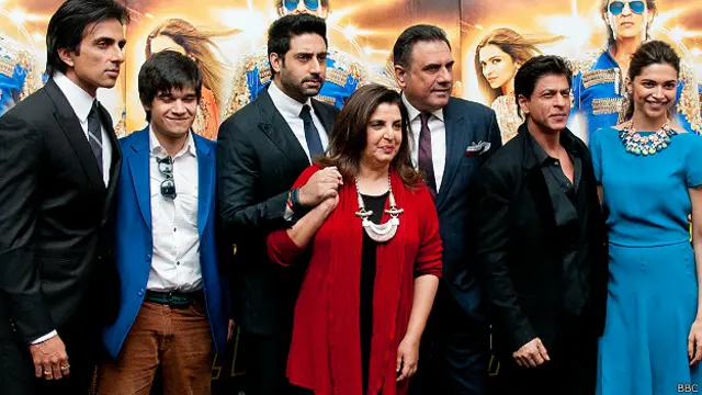 فلم کے پروموشن کے لیے ٹیم نے برطانیہ اور امریکہ کا دورہ کیا