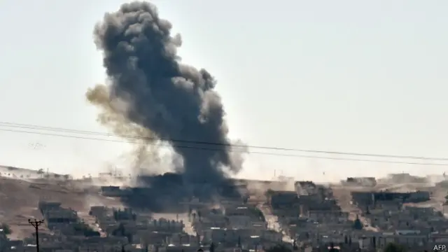 Kobane digempur ISIS selama tiga pekan terakhir.