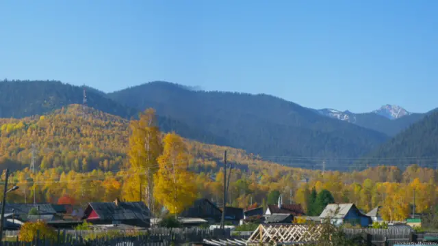 Вид на хребет Хамар-Дабан