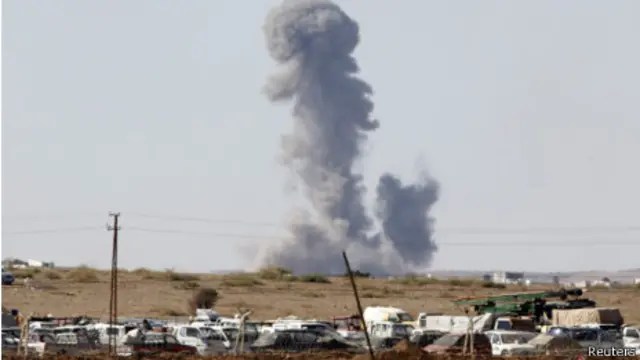 حملات هوایی از سوی نیروهای ائتلاف به رهبری آمریکا در کوبانی گزارش شده است