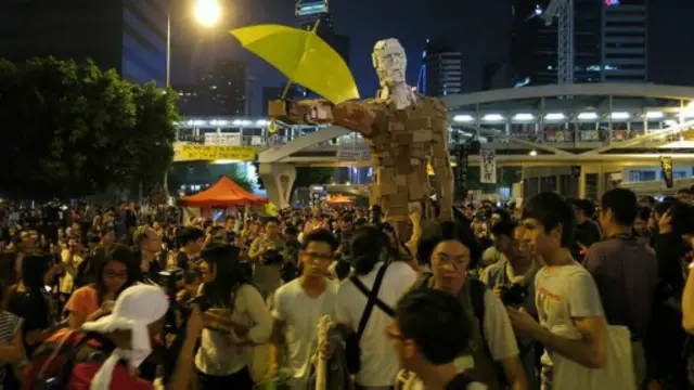 人民日报:美国势力对香港”占中“推波助澜