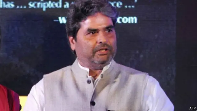 دافع فيشار بهاردواج عن قصة الفيلم، مؤكدا أنه لا يمكن أن يتغاضى عن القضايا الإنسانية