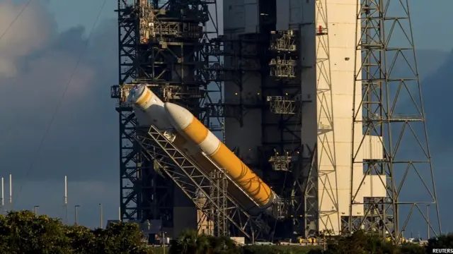 विज्ञान एवं तकनीक की दुनिया से जुड़ी तस्वीरें