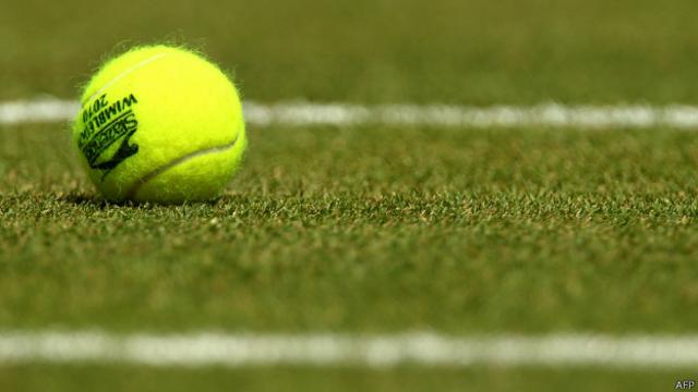 De qué color son realmente las pelotas de tenis, ¿verdes o amarillas?