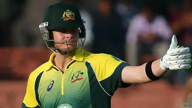 سمتھ نے عمدہ بیٹنگ کرتے ہوئے اپنی سنچری مکمل کی اور 101 پر انھیں آفریدی نے آؤٹ کر دیا