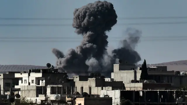 Serangan udara berkelanjutan AS dan sekutunya merepotkan militan Negara islam di wilayah Kobane.