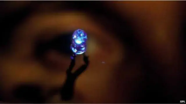 Trois chercheurs ont obtenu le Prix Nobel de la physique 2014 