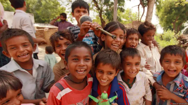 बिसरख गांव के बच्चे