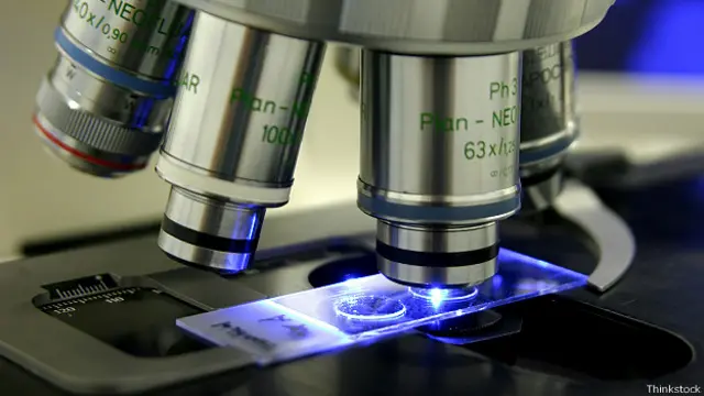 Флуоресцентный микроскоп