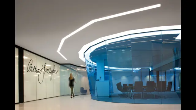 Obras premiadas vão desde sedes de administração municipal com cafés e biblioteca até sede de start-ups