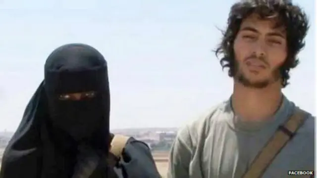 Uyda qizlar porno rasmlar