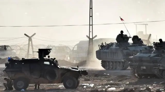 القوات التركية على الحدود مع سوريا